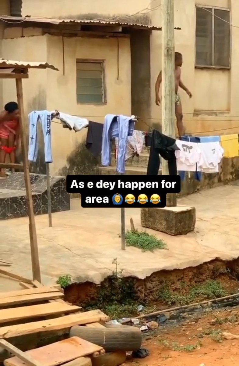 fruit___juice's tweet photo. Have you seen this video 😂 she ran for her life 😆

👇 https://t.co/t9udUFVJ3q