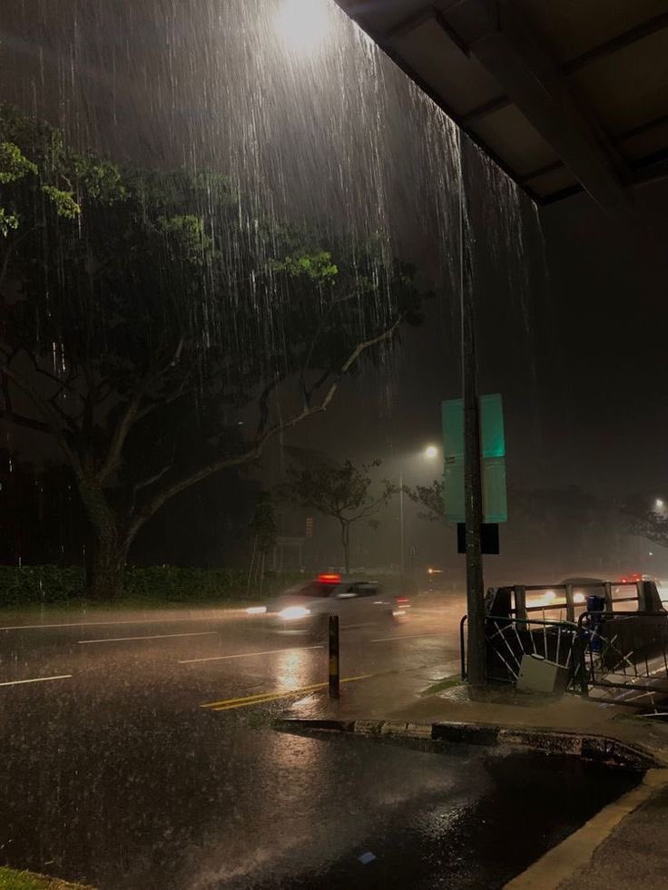 gIoomyweather's tweet photo. my kind of weather. https://t.co/JcXbQbyPtT