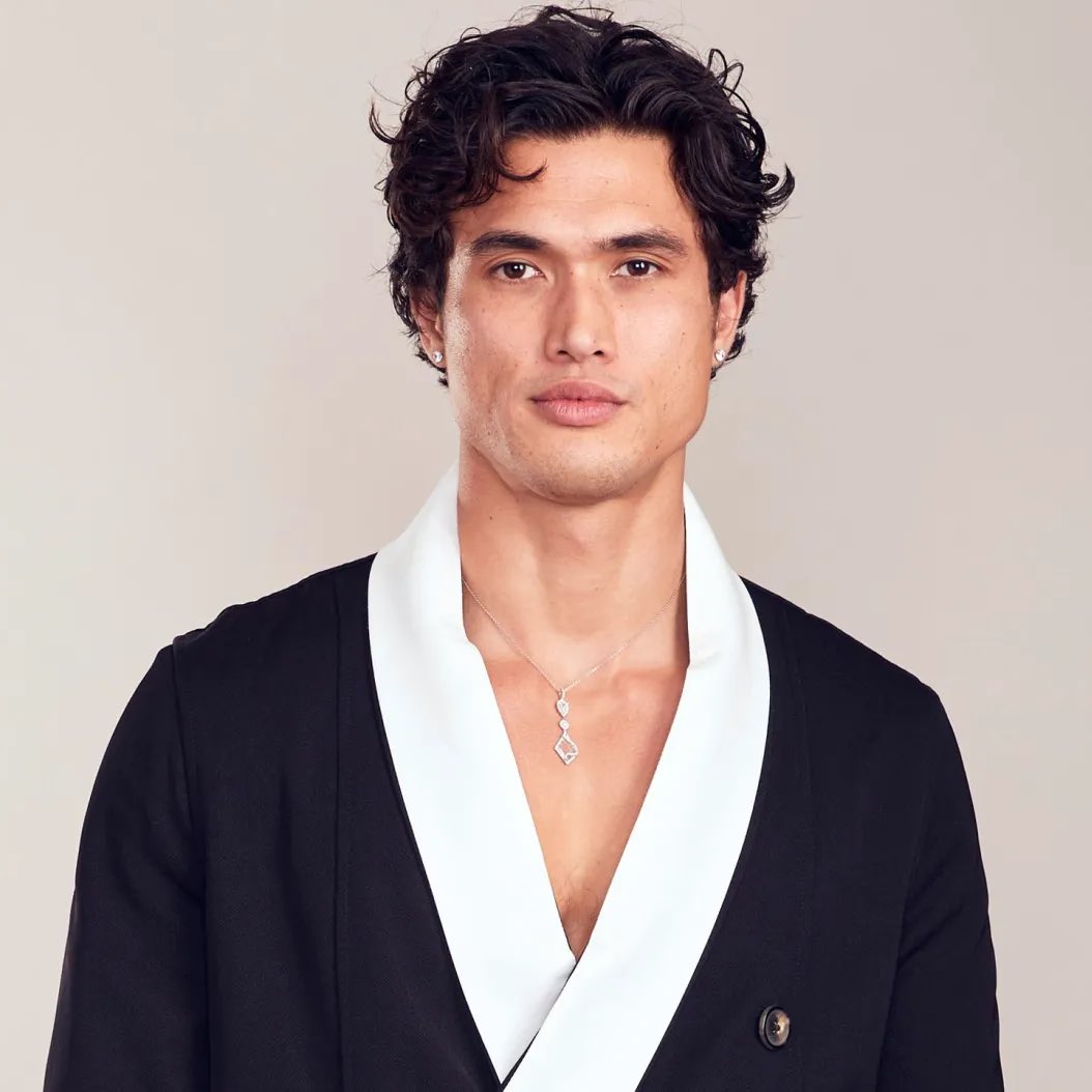 LizzieContent's tweet photo. Elizabeth Olsen and Charles Melton To Star In Todd Solondz's 'LOVE CHILD', Variety reports. 😍

Synopsis:

“The story follows Misty who is stuck in a loveless marriage to a brutish husband. Junior, her precocious 11-year-old is her only consolation. When Easy, a handsome vagabond stranger, appears, Junior hatches a plan to get rid of his father so that his mother can marry him instead. But things end up backfiring, so Junior comes up with yet another plan, this one even more devious, and with more disastrous-and unexpected-consequences.”