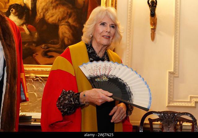 Cathy57600977's tweet image. I really like the fan they presented to the Queen.