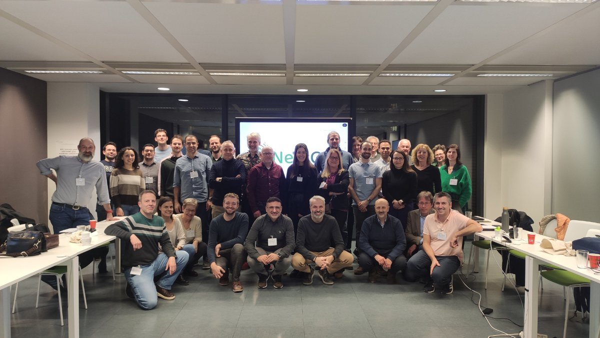 NextGEM_eu's tweet photo. 📸 Team foto! In the first picture you can see us, the #NextGEM's partners during the 5th Project Meeting in Brussels!

📊  Also, on the following pictures you can see a showcase of the demo sensors NextGEM plans to use to detect #5G! 📶

#EMFResearch #BioEM https://t.co/N1DLsTOT6x
