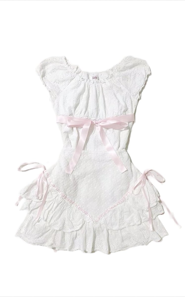 itgirlssorority's tweet photo. the dreamiest set 🎀 https://t.co/Fiz26Muk2X