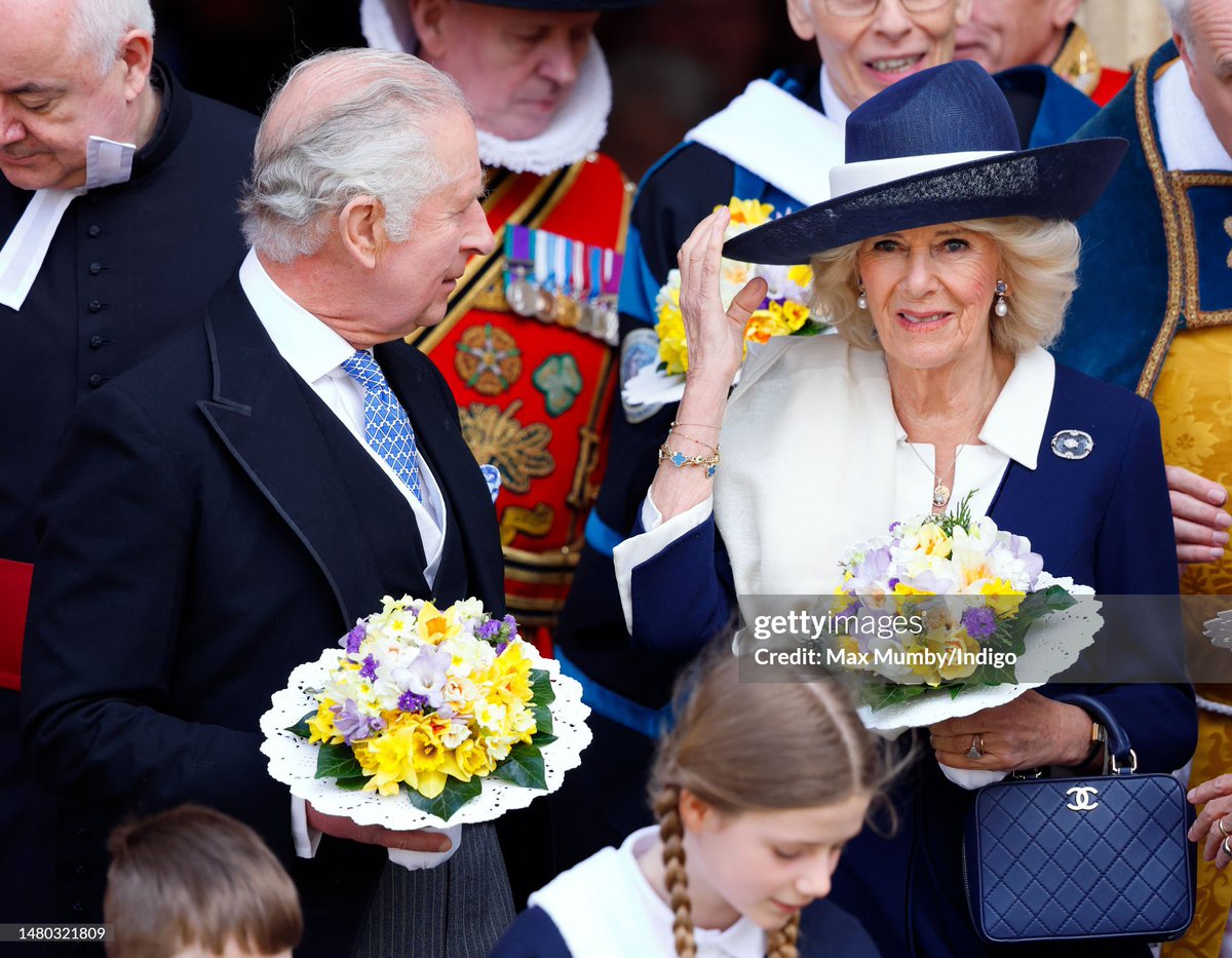 Cathy57600977's tweet image. The brooch the Queen is wearing today comes from Queen Elizabeth the Queen Mother’s collection. The Queen has worn it several times before.