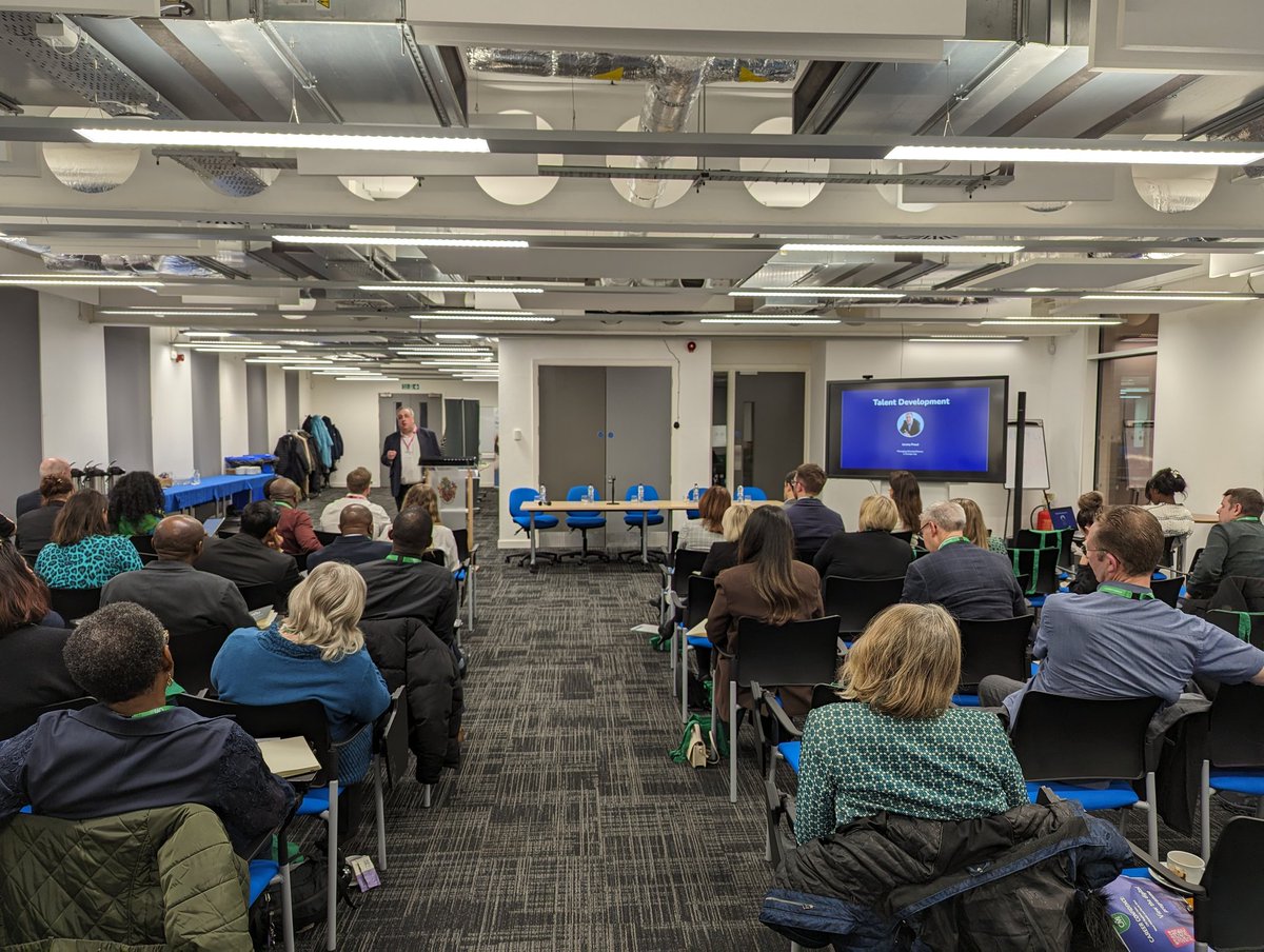 CMIWMNW's tweet photo. Jeremy Praud - MD of @LIEurope - reminding us that the UK is the world's 8th largest manufacturer, and delving into the leadership required for this to work πͺ
Now, time for our panel!
#cmicommunity
@BoltonUni @cmi_managers https://t.co/vrZHsTUyr8