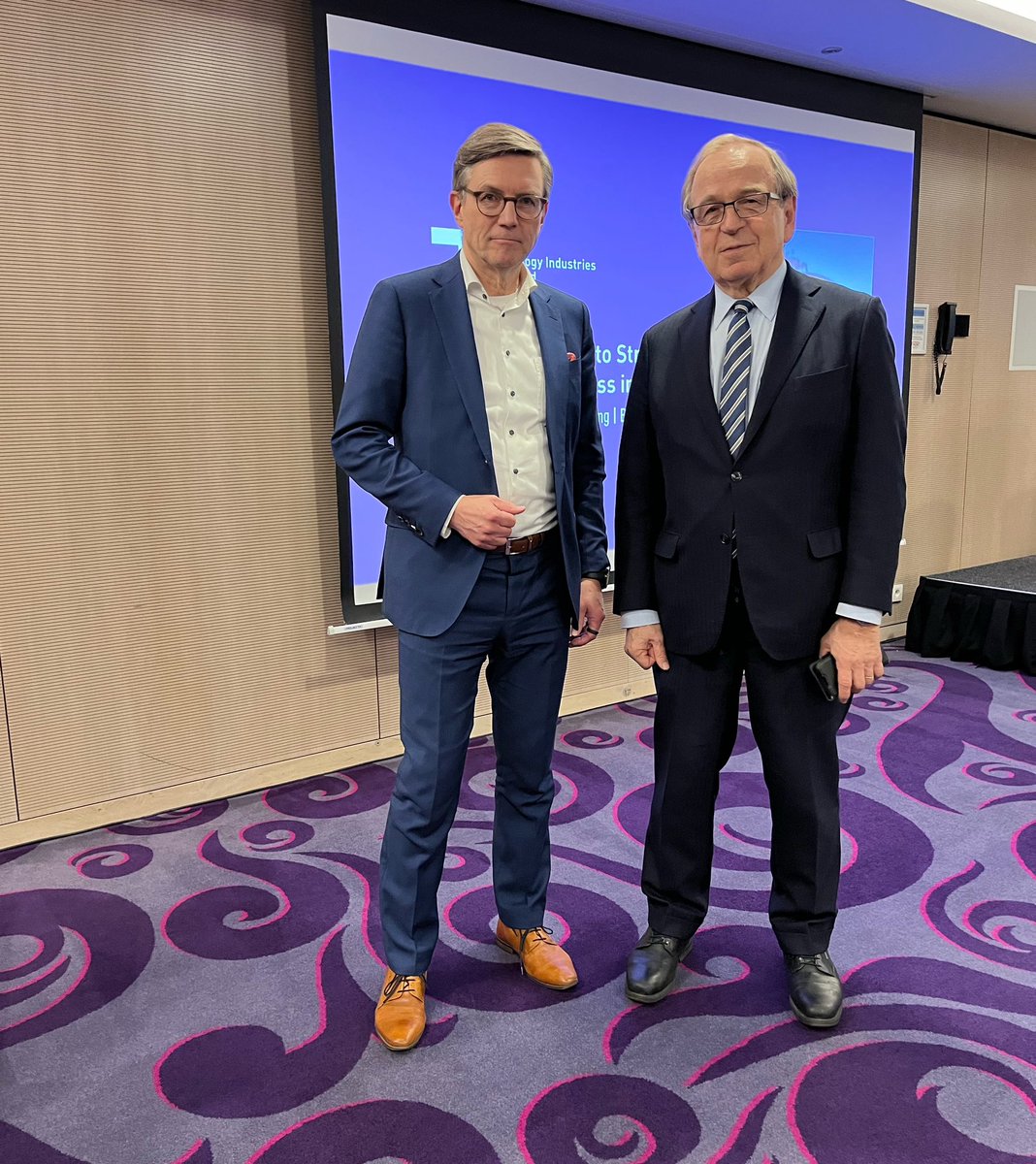 Finding the path to strategic competitiveness in a <a href="/TechFinland/">Teknologiateollisuus</a> EU event in Brussels. Many thanks to our keynote speaker <a href="/LiikanenErkki/">Erkki Liikanen</a> for setting the scene.