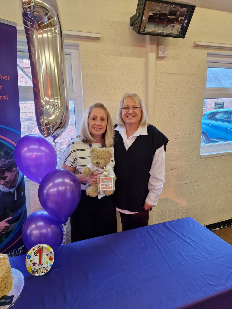 Christine Jones tweet media