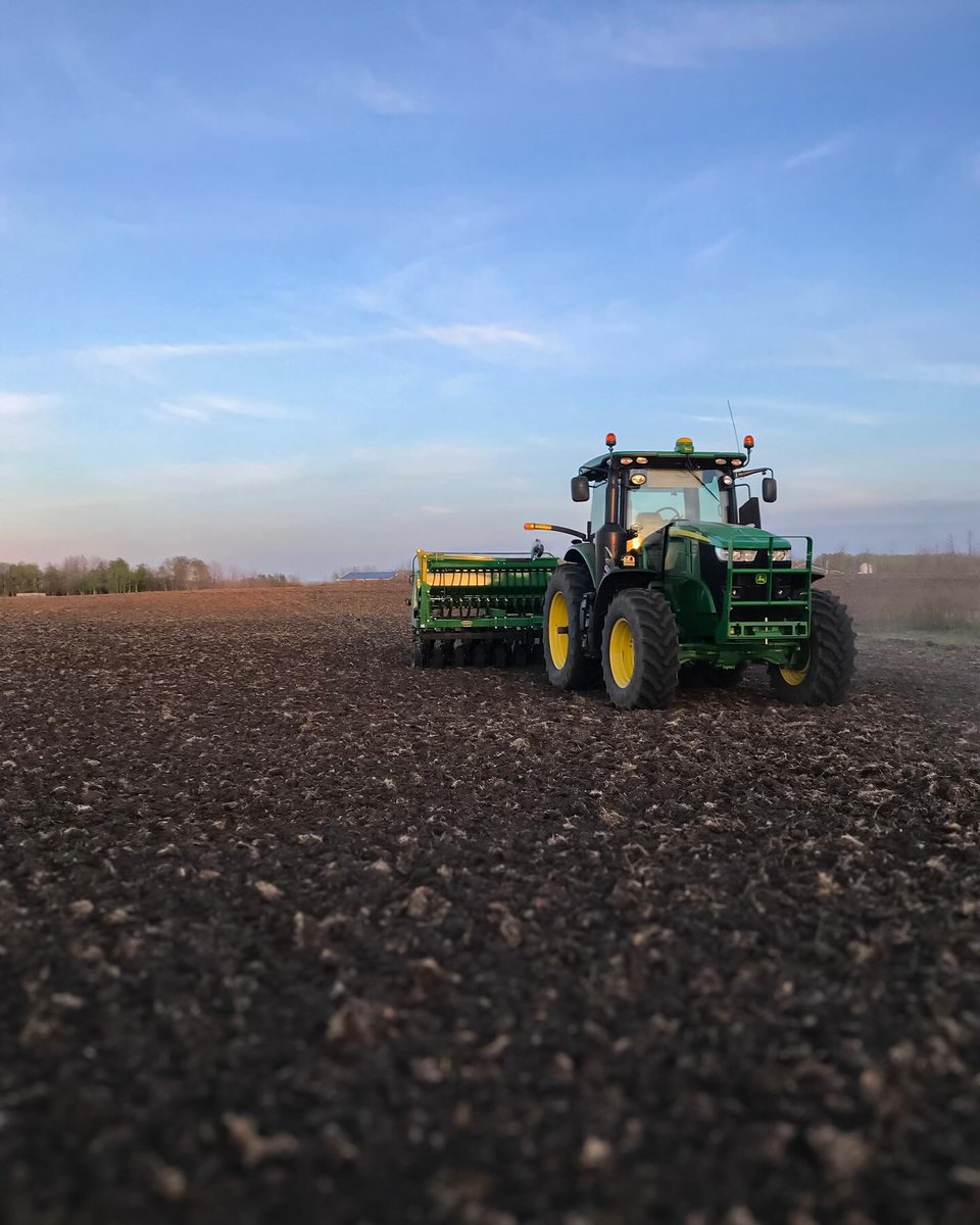 Canada’s Agriculture Day 🌾
We are proud to be a part of such an amazing industry.
#canadianagday #canadaagriculture #cdnagday #cdnagday2024 #cdnag #cattle #farming #agriculture #agricultureworldwide #canadianag #canadianfarmers #albertafarmers #saskatchewanfarmers #grainfarming