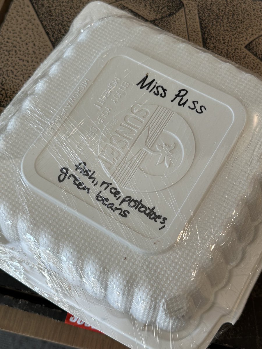 Miss Puss tweet media