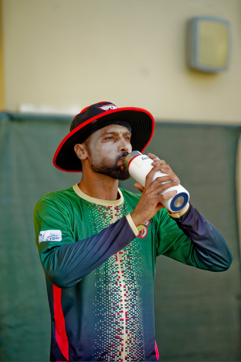 iamamirofficial's tweet photo. thanks  for having me @TheDesertVipers .it's time to get ready for @thePSLt20 .hello @TeamQuetta I am coming soon🥰🥰🥰🥰. https://t.co/24o4c9tDKC