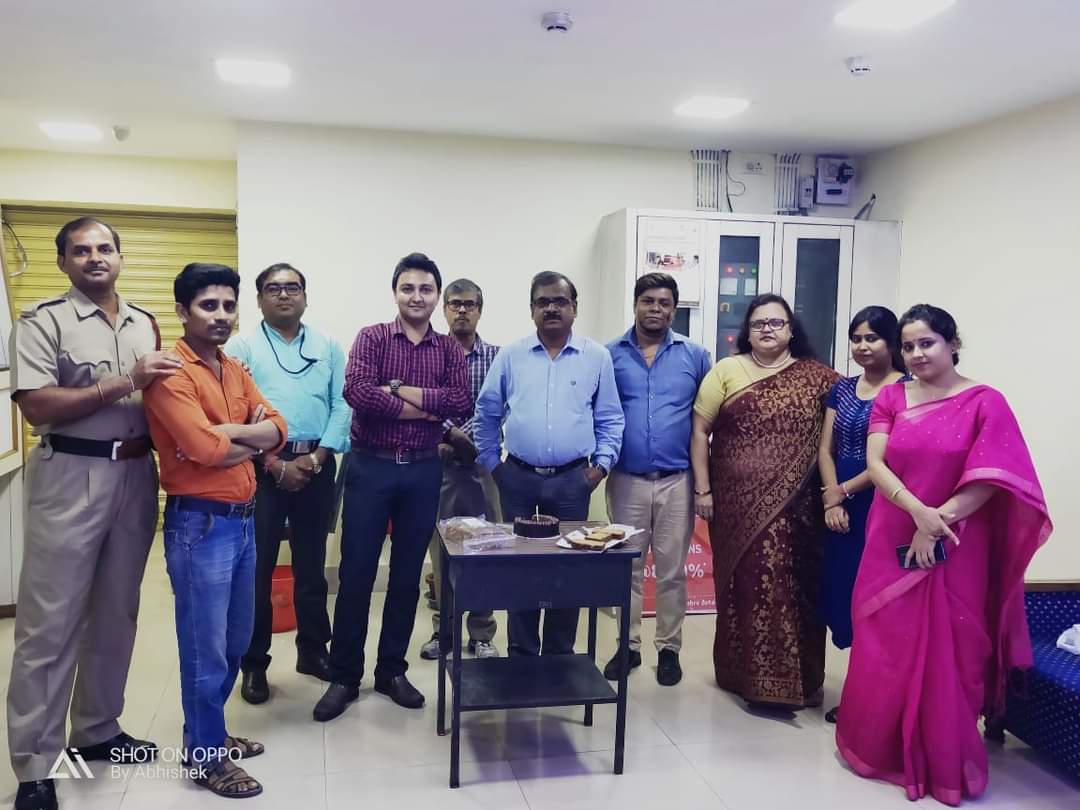 TheRameshHalder's tweet photo. Team
#BankofBaroda Hastings Park Branch, Kolkata https://t.co/XDTOFdNUYp