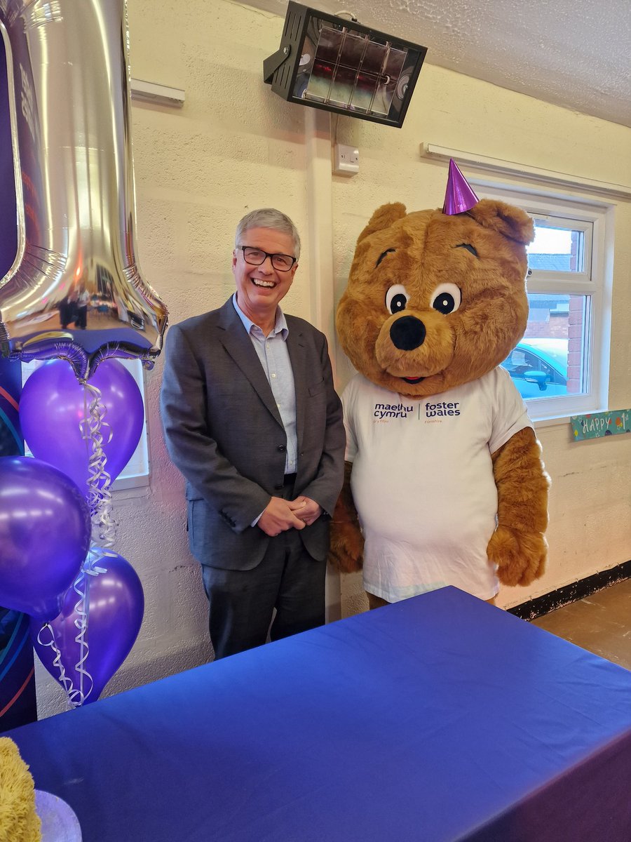 Christine Jones tweet media