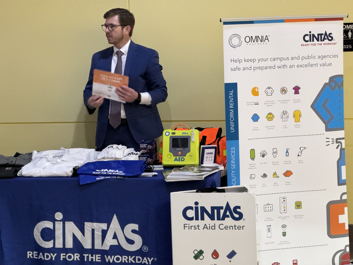 UTKEHS's tweet photo. Lab Safety Awareness Week - Day 2

A huge thank you to everyone who participated in another successful day of Lab Safety Awareness Week! 

We extend a special thanks to all the vendors who came out to show their support and provide valuable resources to our community. https://t.co/cwPwCEJqGq