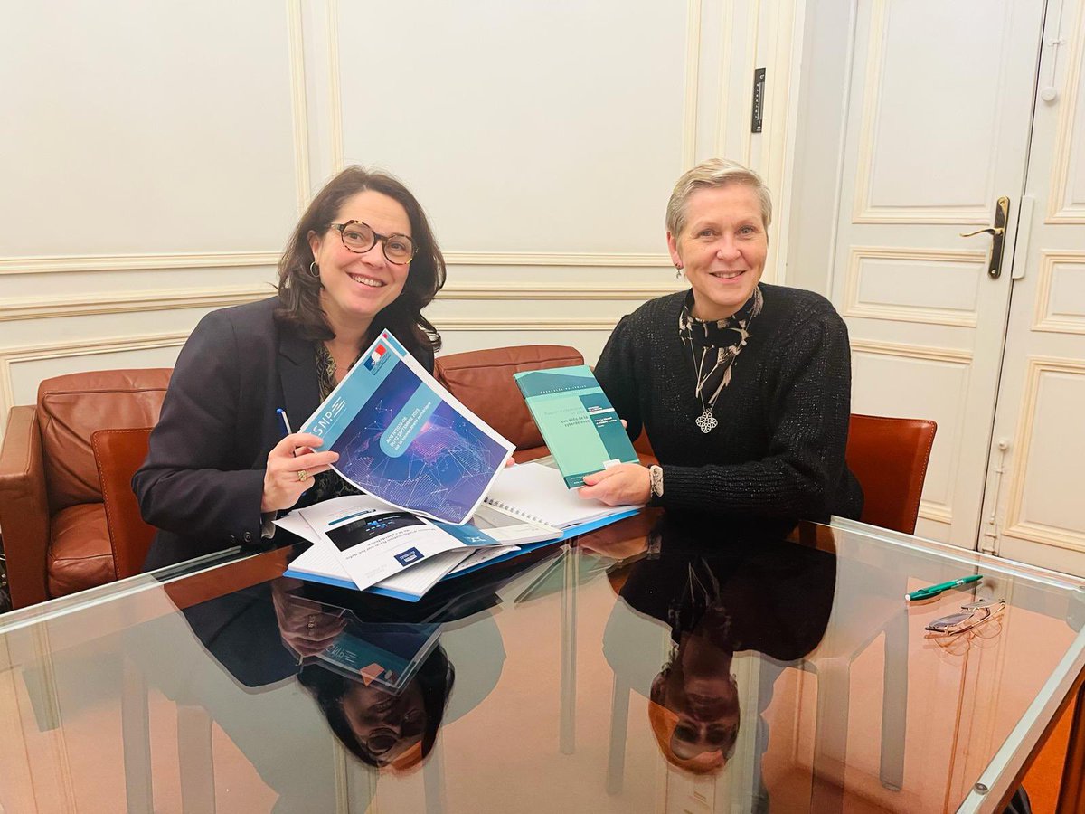 Anne Le Hénanff (@alehenanff) on Twitter photo Première rencontre avec la Secrétaire d’Etat chargée du numérique @FerrariMarina73 à <a href="/AssembleeNat/">Assemblée nationale</a>
L’occasion de lui remettre les 2 rapports : sur la souveraineté numérique et sur les défis de la cyberdéfense
Merci pour son écoute
En avant 🚀 Première rencontre avec la Secrétaire d’Etat chargée du numérique @FerrariMarina73 à <a href="/AssembleeNat/">Assemblée nationale</a>
L’occasion de lui remettre les 2 rapports : sur la souveraineté numérique et sur les défis de la cyberdéfense
Merci pour son écoute
En avant 🚀