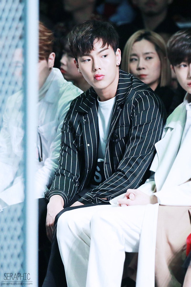 dawnuayo's tweet photo. shownu went from attending the runway show for the brand charms at seoul fashion week in 2016 to walking on the runway at new york fashion week as concept korea’s ambassador promoting that same brand in 2024 

#SHOWNUxNYFW
#Shownu_NY_FashionWeek https://t.co/Bp5cvV4bQr
