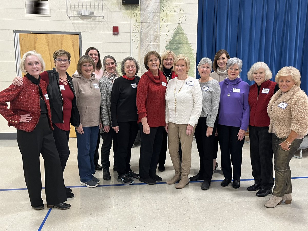 fssdLES's tweet image. We were so excited to see these former Liberty teachers this morning at the @franklinspecial Valentine Retiree Brunch!  #oncealion #alwaysalion ❤️🦁💙