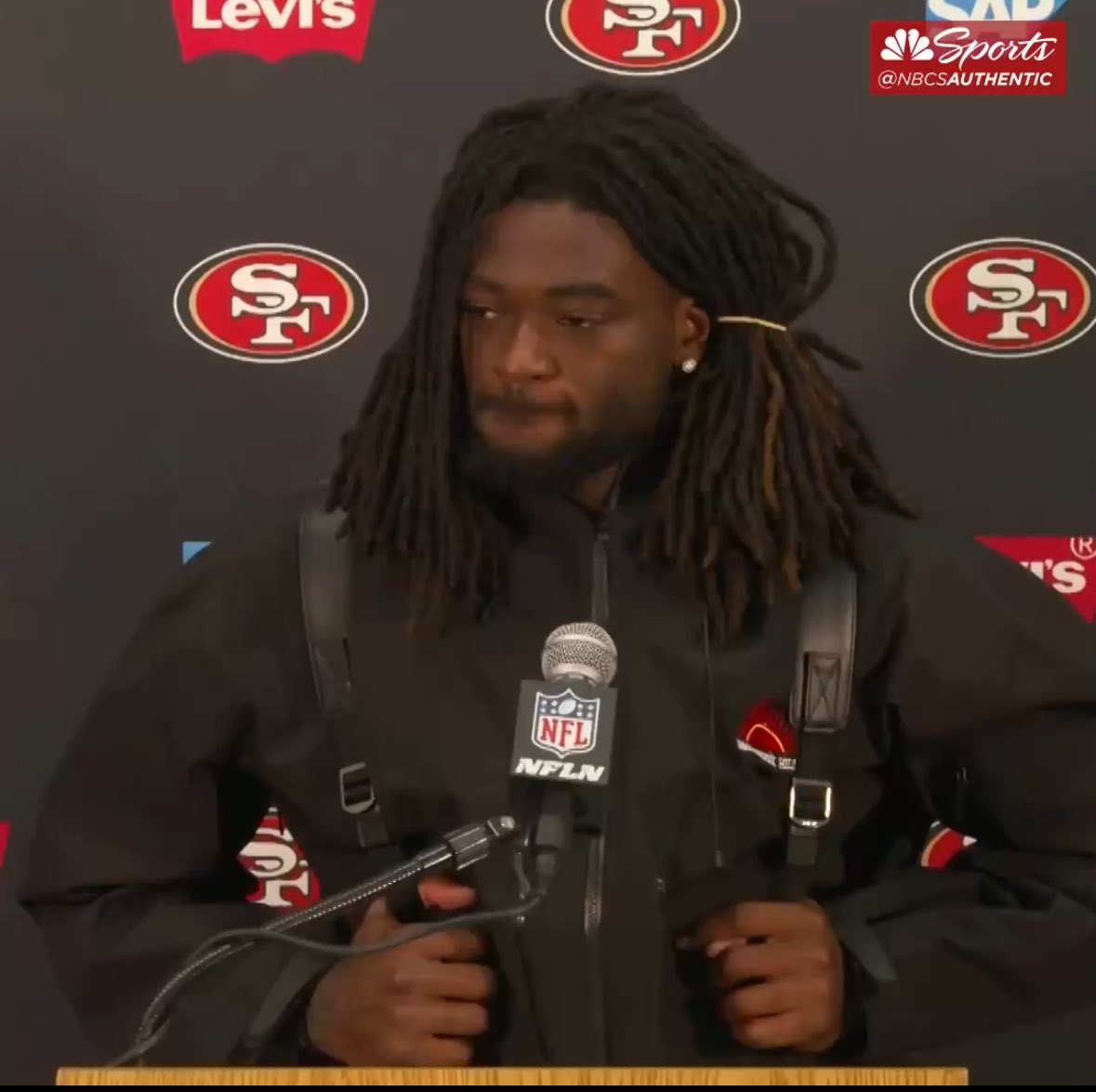 SportzGG's tweet photo. 𝗧𝗥𝗘𝗡𝗗𝗜𝗡𝗚: #49ers WR Brandon Aiyuk on potential trade rumors 

“You know I’m tired of losing, and I want a QB that’s just… that guy. When I look at guys like Jordan Love and CJ stroud, I just wish we could’ve drafted a guy like that.” https://t.co/yLp8Gh9IjK
