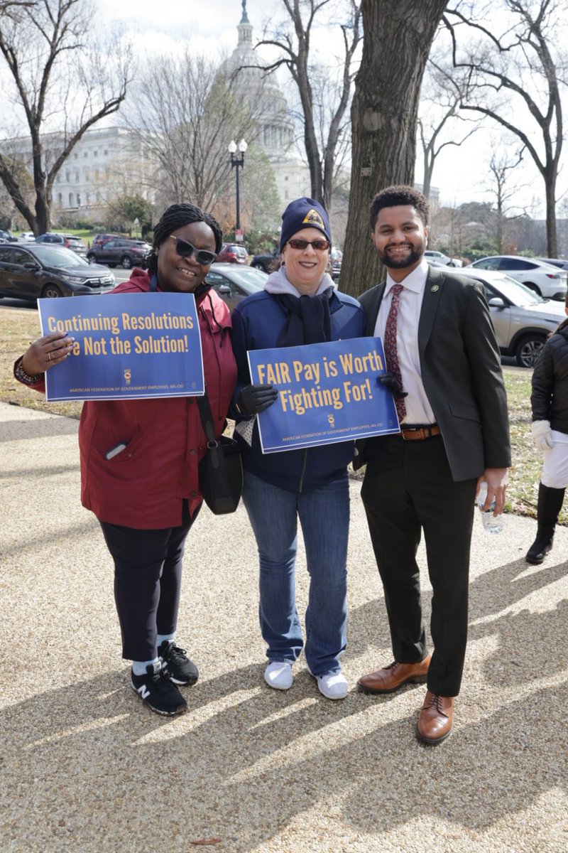 AFGENational's tweet photo. 📢 What are we here for?
🗣️ Seven Point Four!
Government workers deserve FAIR PAY, period. #AFGERising https://t.co/oIXWmuqnam