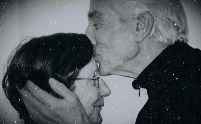 #GeorgesSimenon
#13febbraio 1903 
#natioggi 

💖

'Sarebbero invecchiati insieme,
 sentendosi sempre più vicini,
 perché col tempo
 avrebbero avuto sempre
 più ricordi in comune.'
.