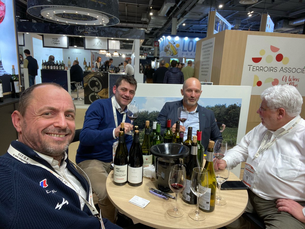 pentelines's tweet photo. Belle journée au Salon Wine Paris 12-14 février 2024 - Hall 3 Stand A310 @vins_rhone #vigneronindependant @cotesdurhone_uk @rhone_weine #vinbio #organicwine #cotesdurhonevillages #cotesdurhonevillagegadagne https://t.co/NumBtOC7dL