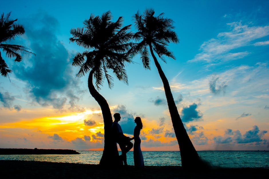TakeaGetaway's tweet photo. Looking to plan your next #dreamvacation with your Valentine? We offer a huge variety of affordable #travel packages and #honeymoon packages with luxury inclusions. Visit us today! 🌴🌊🛳 #travelagent #travelservices #traveldeals https://t.co/fgdTCoO3BL