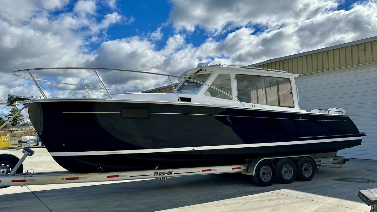MJMYachts's tweet photo. Another gorgeous MJM 35 exiting the factory and heading to excited new owners.
Every MJM is lighter, stronger, faster, smoother!
#mjmyachts #newboat #boating #yachting #newyacht #downeast #expresscruiser #performanceyacht https://t.co/D4aF17sHZx