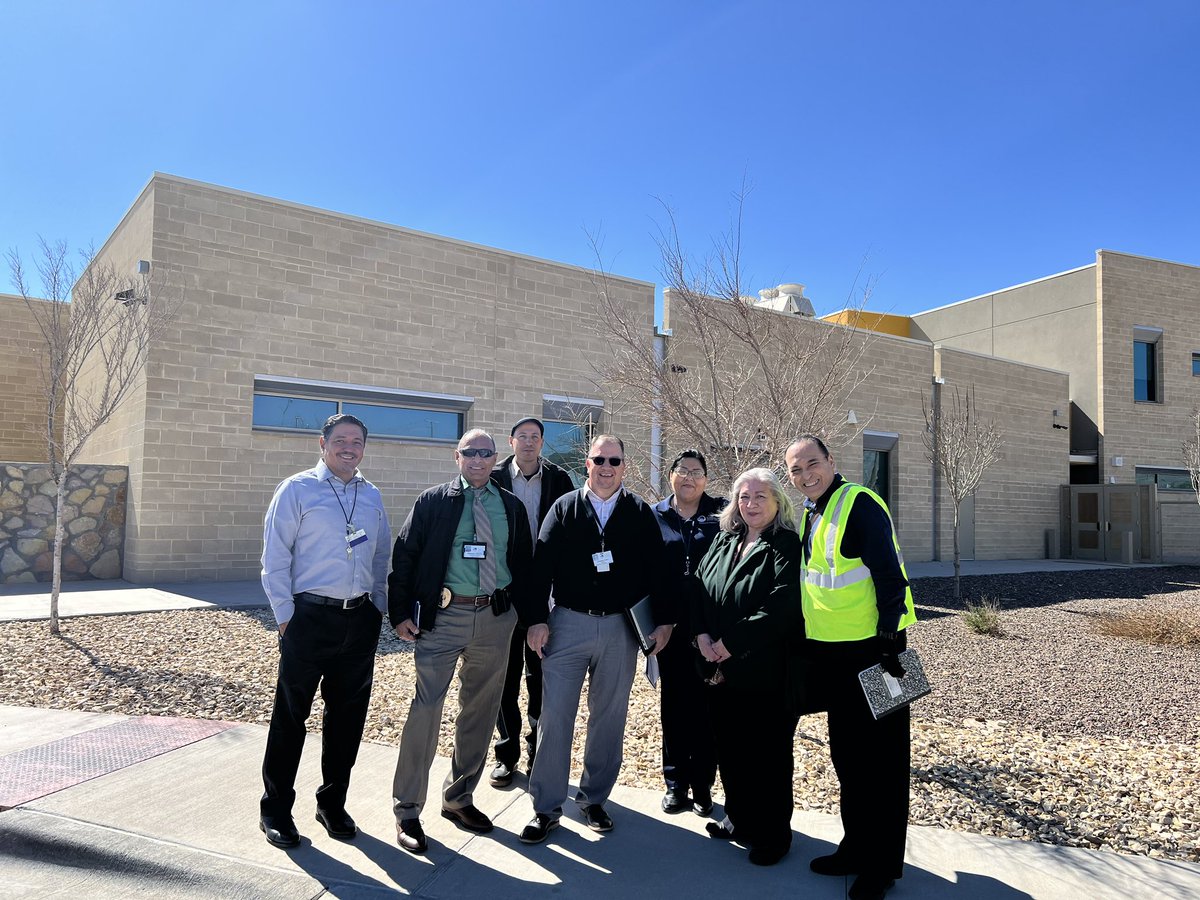 ErnestoLOrtiz's tweet photo. At EPISD student safety is our top priority. A special thanks to our partners at the City of El Paso Streets and Maintenance department for working with us on a plan to solidify our efforts at Coach Archie Duran Elementary School.
@EPISDOperations
#ItStartsWithUs https://t.co/FGrHQqLJnv