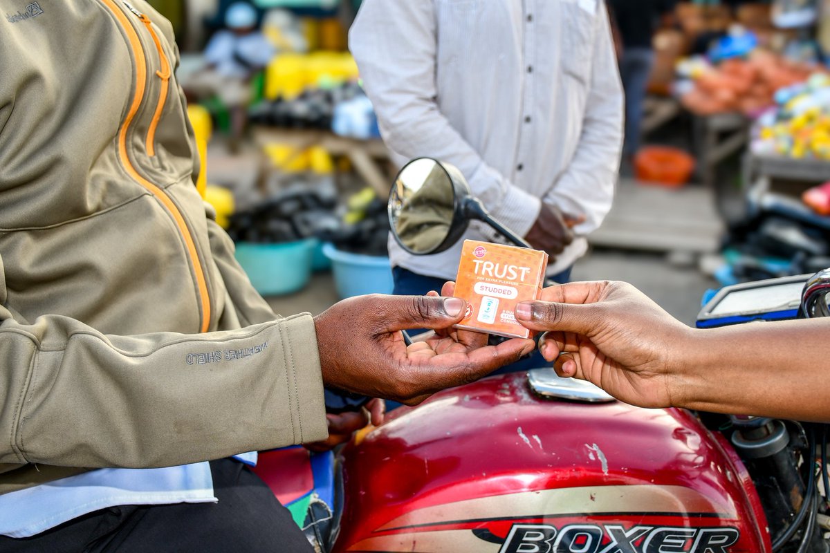 PSKenya_'s tweet photo. #PSKenya hit the ground on #WorldCondomDay2024 in Homabay County and shared the love by distributing free #TrustCondoms to the community members, embracing our commitment to better health and wellbeing for all.
#KuwaTrue #SafeIsFun https://t.co/CAzNzBczqH