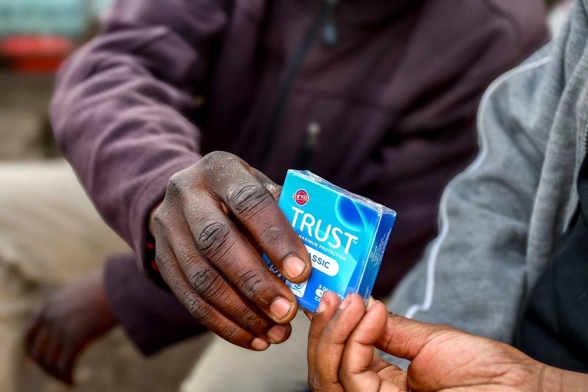 PSKenya_'s tweet photo. #PSKenya hit the ground on #WorldCondomDay2024 in Homabay County and shared the love by distributing free #TrustCondoms to the community members, embracing our commitment to better health and wellbeing for all.
#KuwaTrue #SafeIsFun https://t.co/CAzNzBczqH