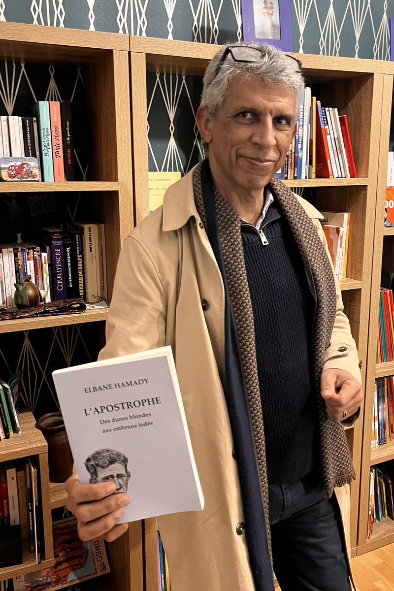 EEhamady's tweet photo. L'apostrophe
Des dunes blondes aux embruns iodés 
- Elbane Hamady -

Une réédition augmentée d'une vingtaine d'histoires courtes et pleines d'humour de mon premier livre " Tombé du ciel ! Des souvenir en éclats " : nano-nouvelles, fragments de mémoire, tableaux miniatures … https://t.co/ebnYOZm1k9