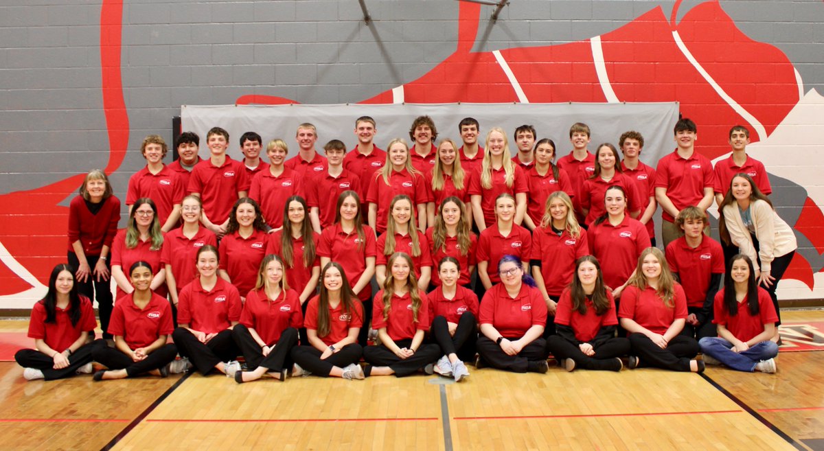 MprusaMarla's tweet photo. Yesterday was FCCLA Member Monday.  Congrats to these Howells-Dodge FCCLA members who all competed in District STAR Events in late January and thanks for all they do in our school and community! https://t.co/0sa2N3QERj