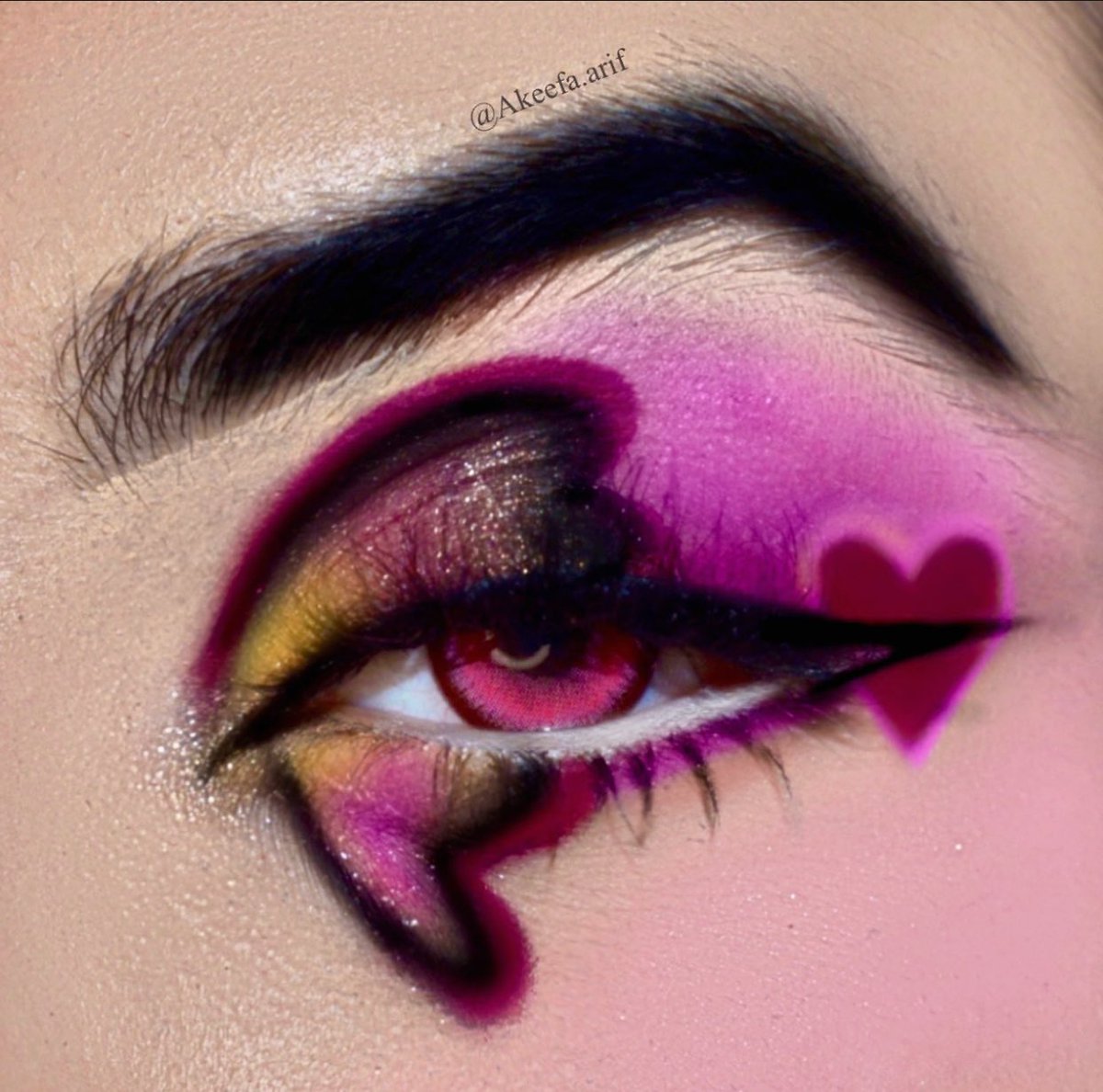 AkeefaM's tweet photo. Valentine’s Day look 🌹✨💞
Products used : 
Eyebrows @ABHcosmetics 
Eyeshadow @hudabeauty &amp; @MorpheBrushes 
Eyeliner @Inglot 
Eyelashes @onmobeauty 
Foundation @LOrealParisUSA 
White liner @PACCosmetics  
Concealer @TooFaced https://t.co/DudJv6Pd7d