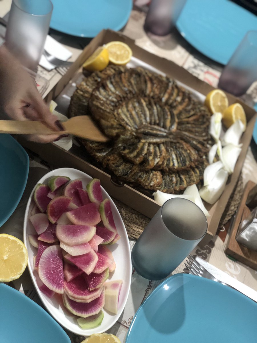 Hamsi bir kültürdür. Ben hamsi kadınıyım. Sen seversin, sevmezsin beni ilgilendirmez. Ben hamsi severim.