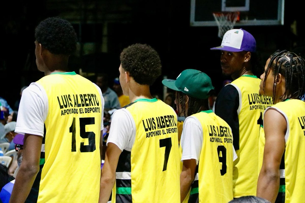 La presencia de 4 campeones del Mundo. Los atletas y dirigentes deportivos de Santo Domingo Este, aclaman <a href="/AlbertoTejeda_/">Luis Alberto Tejeda</a> Alcalde <a href="/PLDenlinea/">PLD</a> por su compromiso en favor del deporte y los munícipes el 18 de febrero es una cuestión de honor #PRM #SeVan dejarán el País  en  4 Block