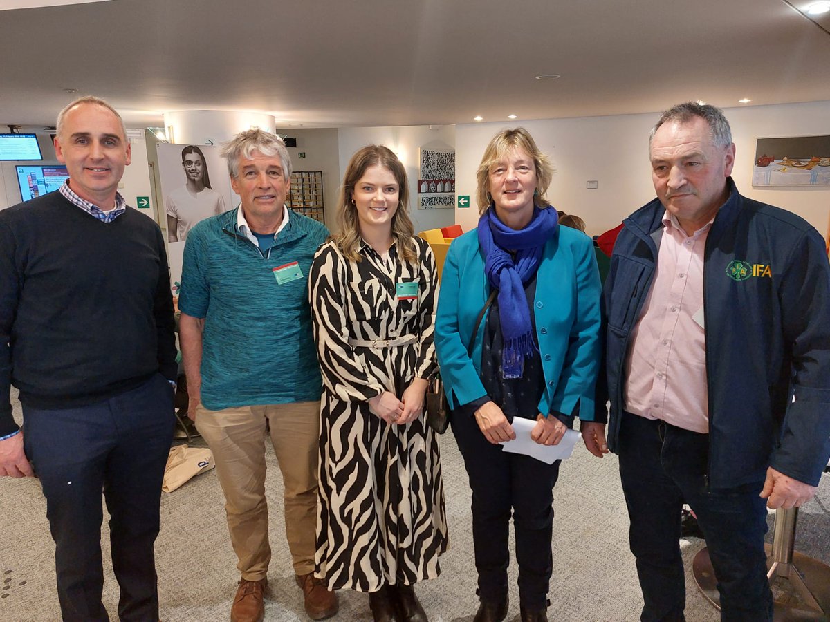 SarahHanley96's tweet photo. @IFAmedia Pig &amp; Poultry Chairmen today met with MEPS @BillyKelleherEU, Sean Kelly, @ColmMarkey, @DeirdreCluneMEP  Grace O' Sullivan, Mick Wallace, Luke Ming Flanagan &amp; Assistant to MEP Chris MacManus to discuss IED &amp; challenges for family pig &amp; layer farms https://t.co/HZL3SklqQp