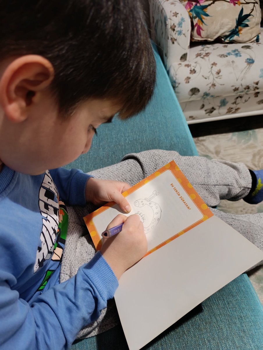 #benimZürafamUçabilir <a href="/mertarik100/">Mert ARIK 🚀</a> 
Asaf : Benim zürafam ; Bardak 🙂