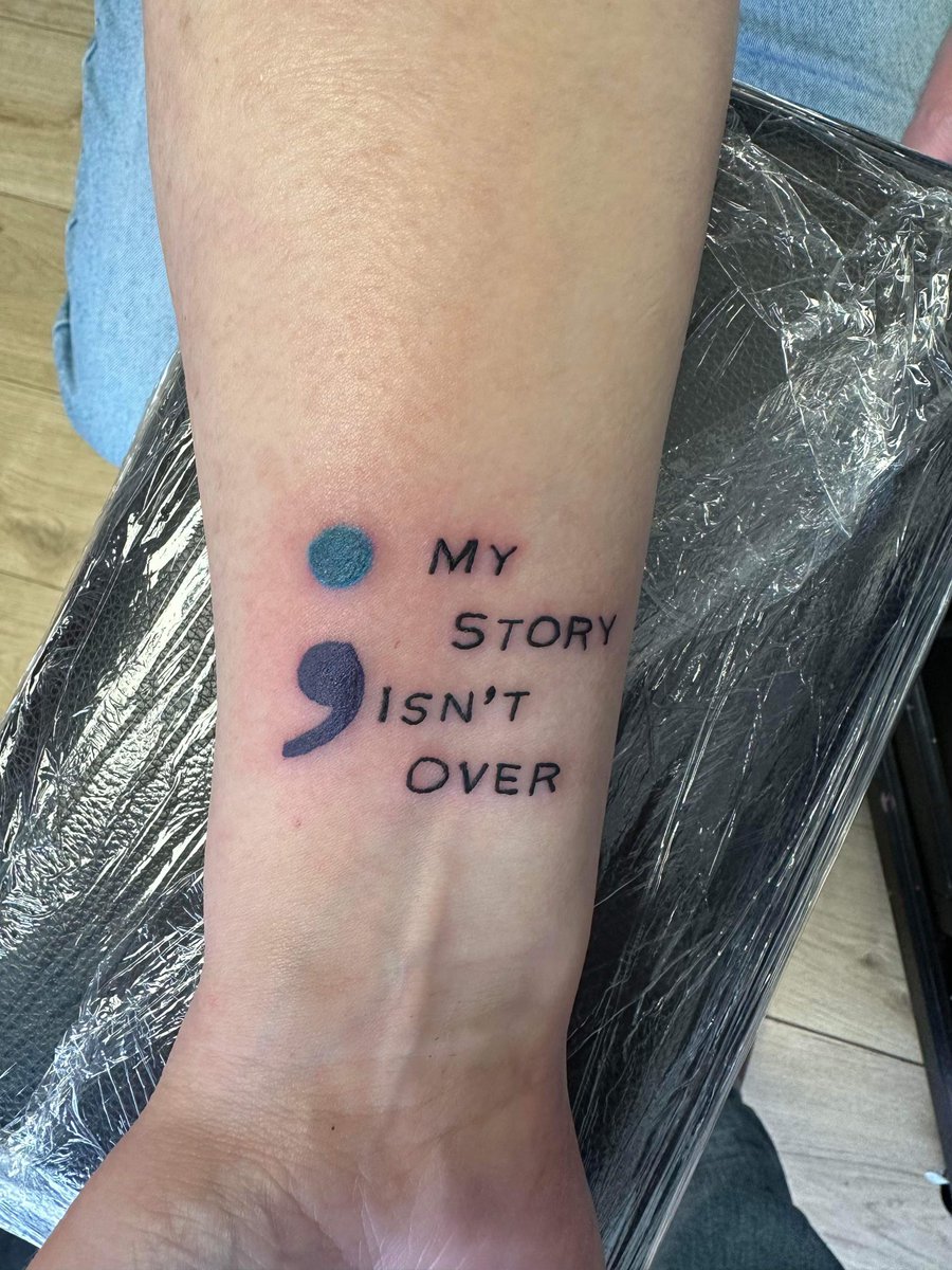 LifeInHerYet73's tweet photo. We put on our big girl pants today & got our very first tattoo. Was wincing for about 5 minutes, but got use to it. So proud and happy we got it done. Can't wait for our second one. πππ
#MentalHealth #Survivor #WeAreDiD #SickNotWeak https://t.co/LuY2DdeVAK