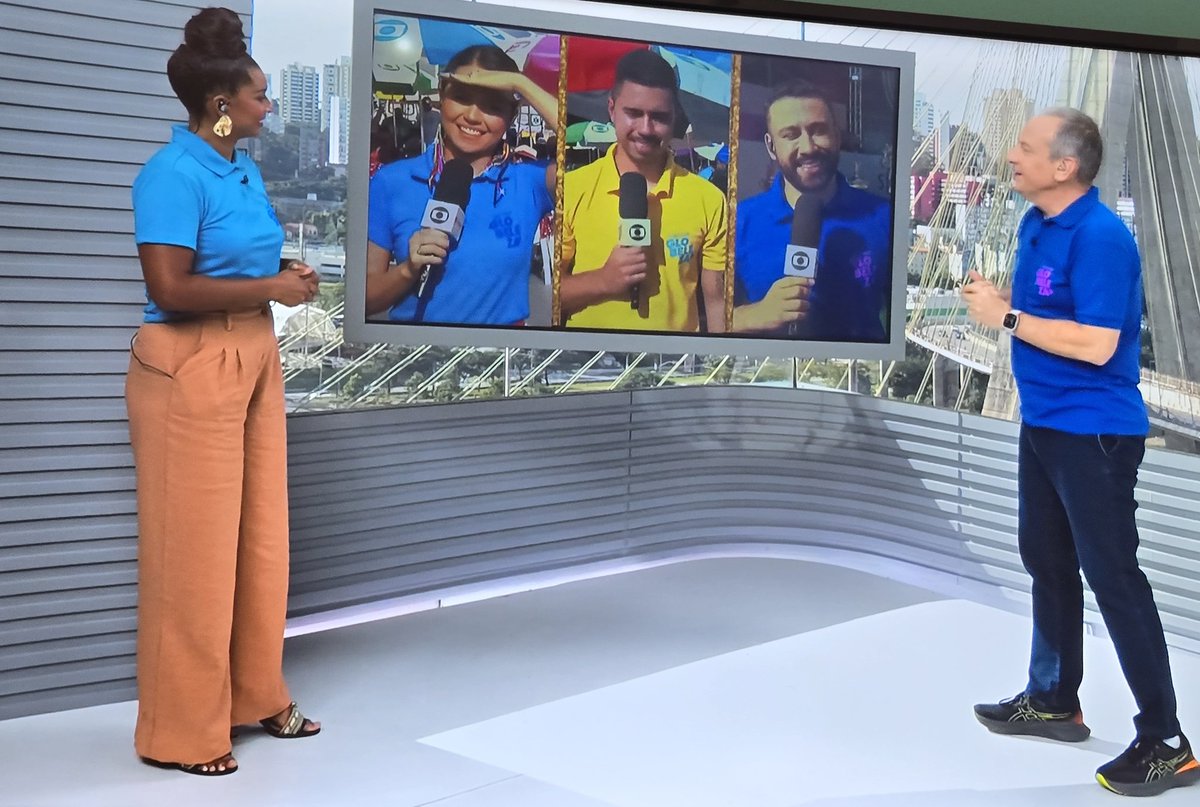 Vamos conhecer as Escolas de Samba Campeãs do Carnaval de SP. #ApuraçãoSP #Globeleza.  E o time já formado. Mariana, Rômulo, Cris, Lucas e Burnier. <a href="/crismil/">Cristina Mayumi</a> <a href="/eujozino/">Lucas Jozino</a> <a href="/davila_romulo/">Rômulo D’Avila</a> <a href="/marianaaldano/">Mariana Aldano</a>