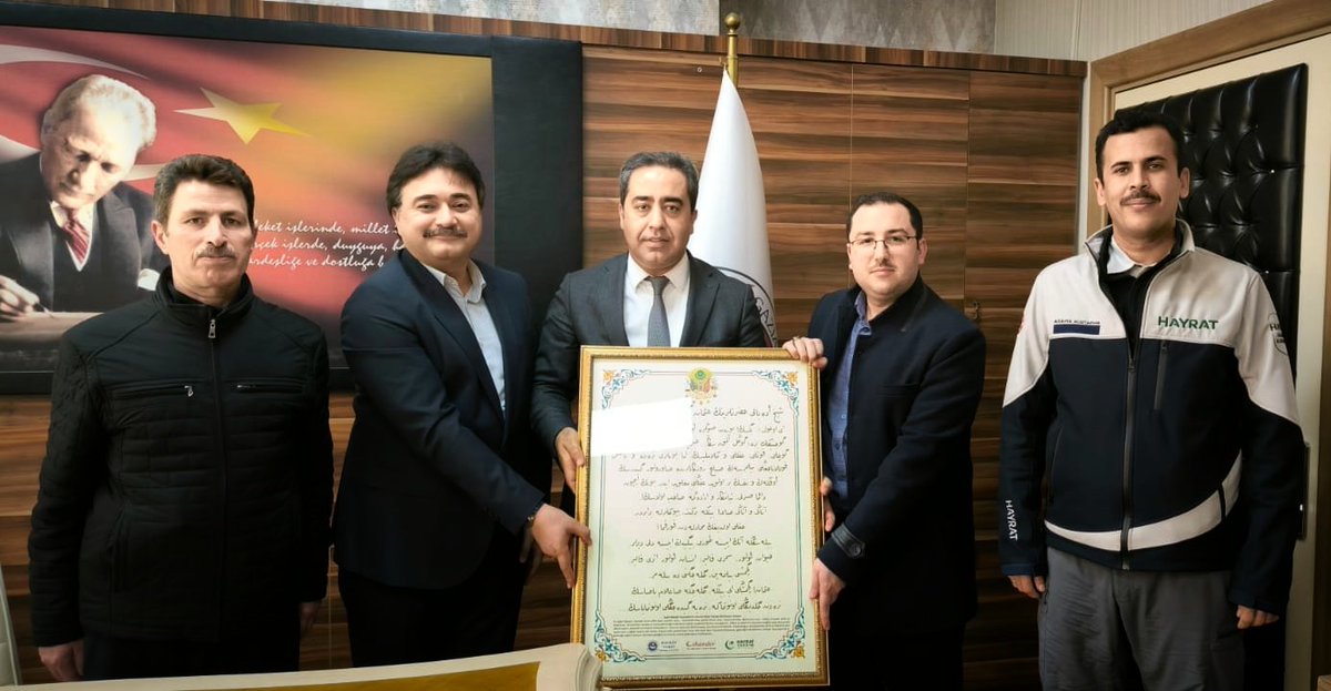 Hayrat Vakfı, Cihander, Hayrat Yardım ve Ulued olarak Şahinbey İlçe Milli Eğitim Müdürü Cemal Gülistan beyefendiyi ziyaret ettik.
Sayın müdürümüze yakın ilgisinden dolayı teşekkür eder, çalışmalarında başarılar dileriz.
<a href="/hayratvakfi/">Hayrât Vakfı</a>