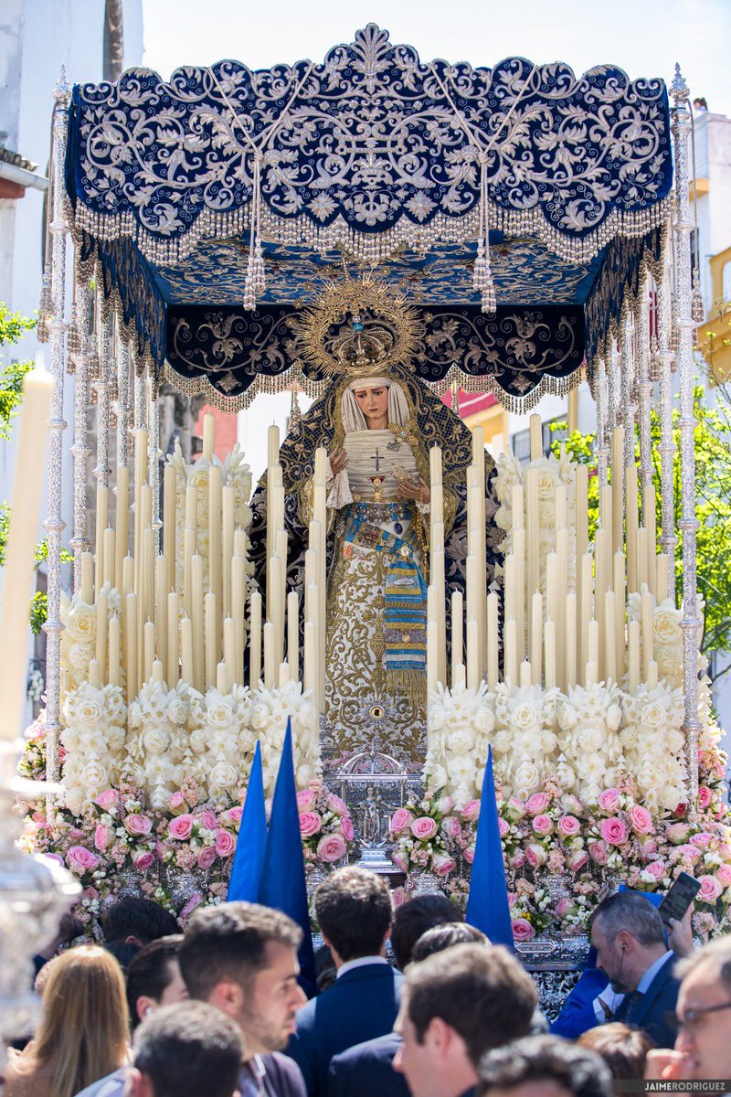 Tras la realización del sorteo el ganador es… <a href="/jpbarrera1976/">Juan Pablo</a>. ¡Enhorabuena! Ponte en contacto con nosotros para conseguir tu premio. 

📸 Era, efectivamente, el palio de la Virgen de la Hiniesta. Fotografía de <a href="/jaimerfz/">Jaime Rodríguez</a>