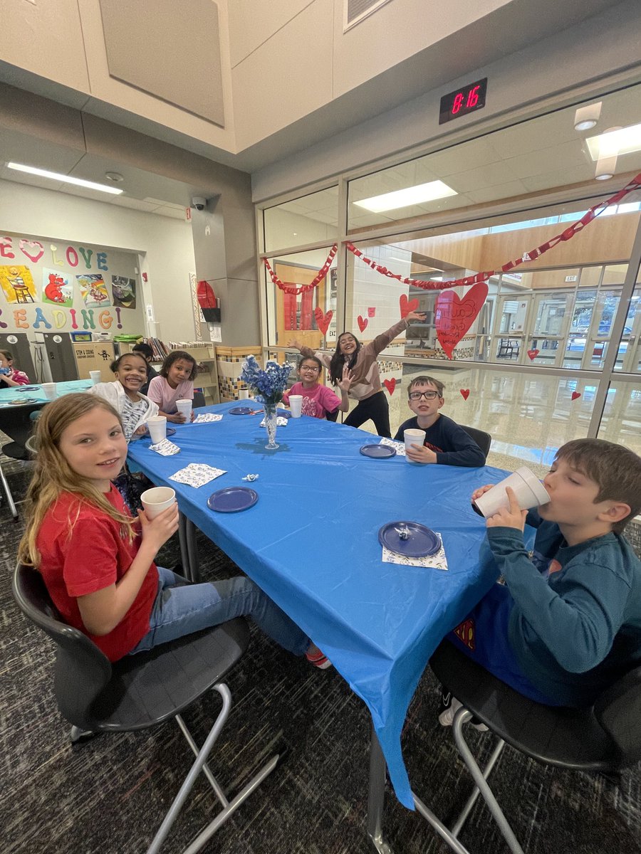 MrsRatliffReads's tweet photo. Our amazing 3rd Grade Bluebonnet Readers! @PinkElementary @FISD_Libraries #PinkPlaceToBe https://t.co/0uiu4n8NBk
