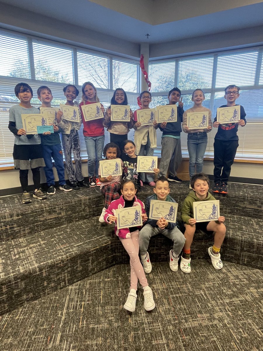 MrsRatliffReads's tweet photo. Our amazing 3rd Grade Bluebonnet Readers! @PinkElementary @FISD_Libraries #PinkPlaceToBe https://t.co/0uiu4n8NBk