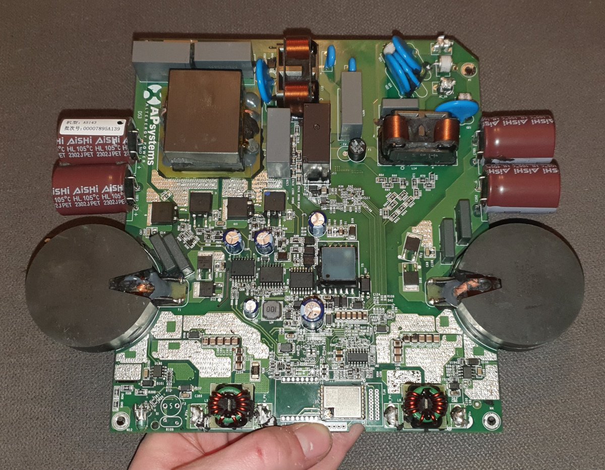 Electronique59's tweet image. Voici le pcb d'un micro onduleur #ApSystems #EZ1M et #Anker #MI80.
Très belle conception mais c'est d'une complexité pour le sortir !