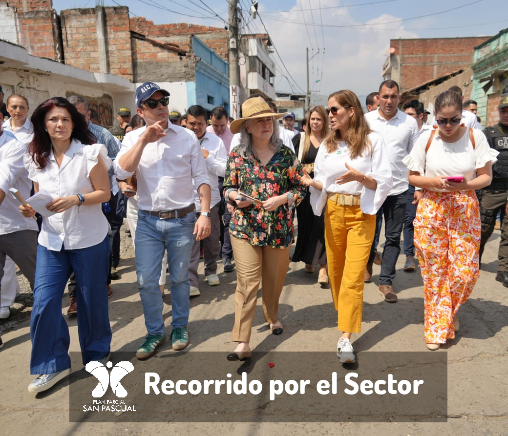 ppSanPascual's tweet photo. El 07 de febrero tuvimos el honor de recibir la visita de la Ministra @CATALINAVELASCO y del alcalde @alejoeder. Juntos, recorrimos el sector para verificar los avances y desafíos del proyecto. https://t.co/IMCbqghkej
