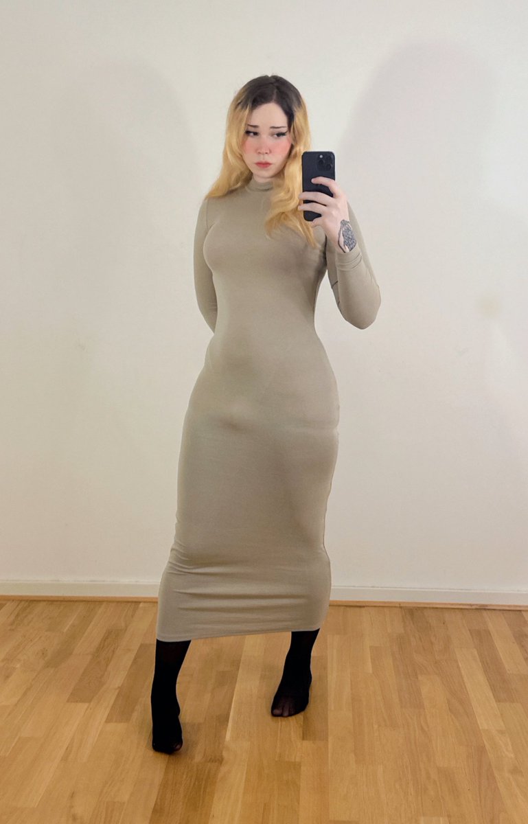 this dress has a slight see-through problem…