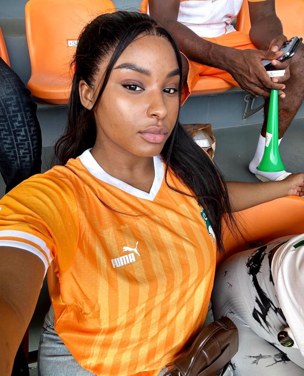 liv 😶🌫️ tweet media
