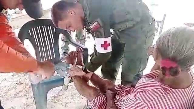 Pampan232's tweet photo. #13Feb|| En unión cívico militar se lleva a cabo atención médica y social a la población de la Guayana Esequiba, la #FANB al servicio del pueblo. https://t.co/UwIq6Sw56N
