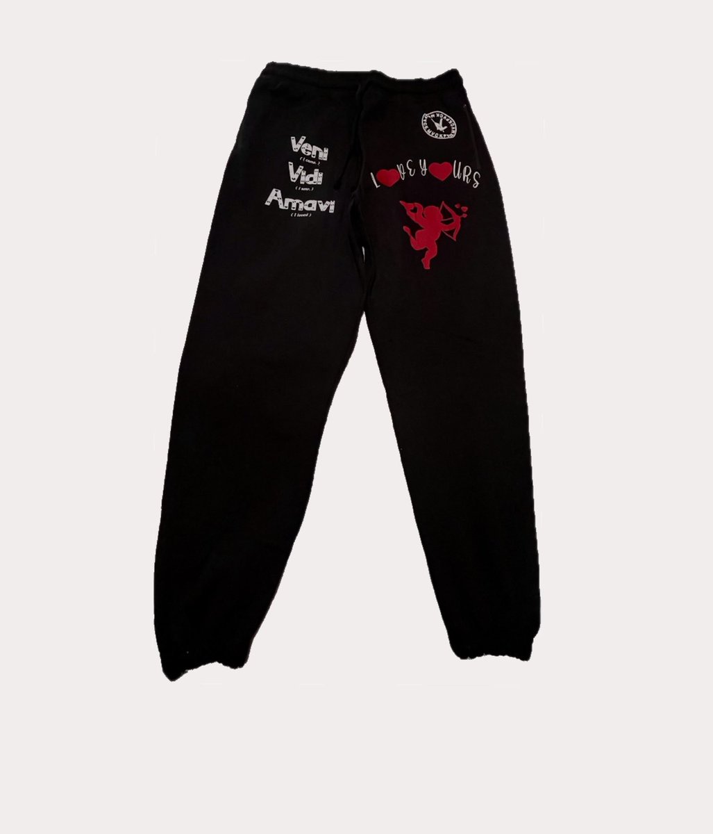 MVCKPVCK's tweet image. “L♥️VE  Y♥️URS” Available Now!