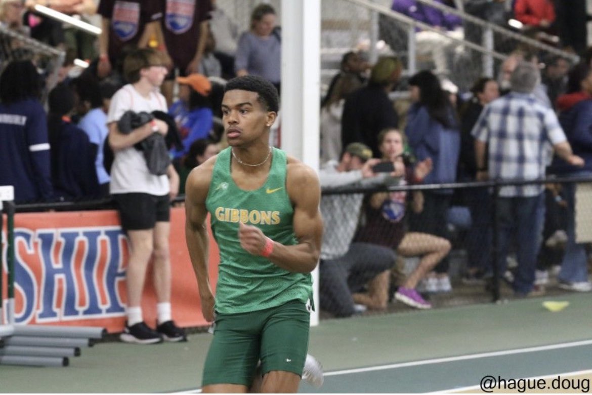 JadenLucasMill1's tweet photo. Last 4A state meet indoor 300m #consistenttime on flat track. Week before was 36.02 then
36.03.
More to come of #indoortrack #senioryear #ClassOf2024 https://t.co/HDdFl61MiE