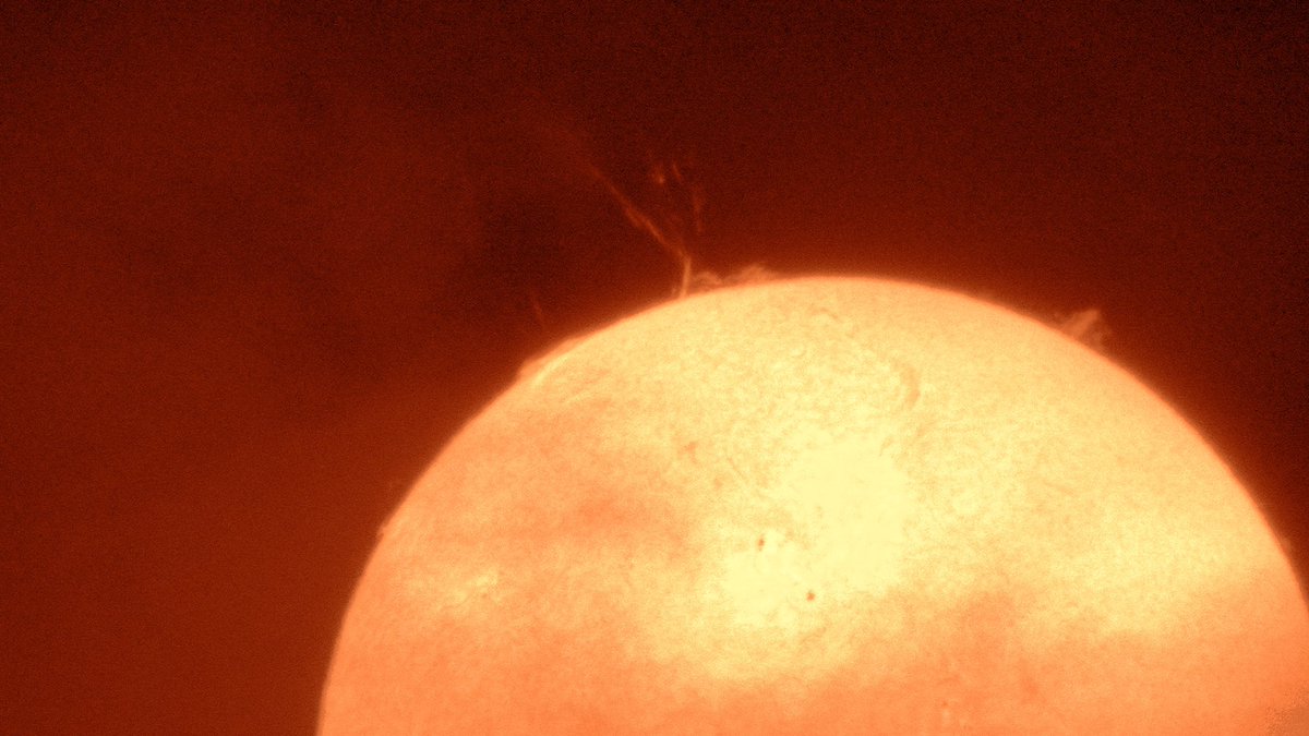 Yesterday's BIG #solar #prominence on the #sun #zon
Taken through my first H-Alpha Solar Scope, a (single stacked) #Lunt 40mm.

☁️ covered up most of the event, but still got the start &amp; end of it.

<a href="/TamithaSkov/">Dr. Tamitha Skov</a> <a href="/StormchaserNL/">Wouter van Bernebeek</a> <a href="/helgavanleur/">Helga van Leur ☀</a> <a href="/SolarHam/">SolarHam</a> <a href="/NASA/">NASA</a> <a href="/NOAA/">NOAA</a> <a href="/_SpaceWeather_/">SpaceWeatherLive</a>