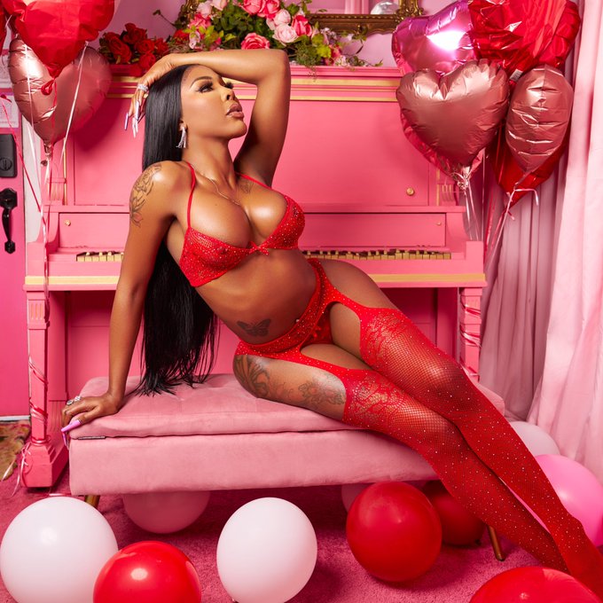 Daddy? Am I your baby! https://t.co/fpnOLfewHc